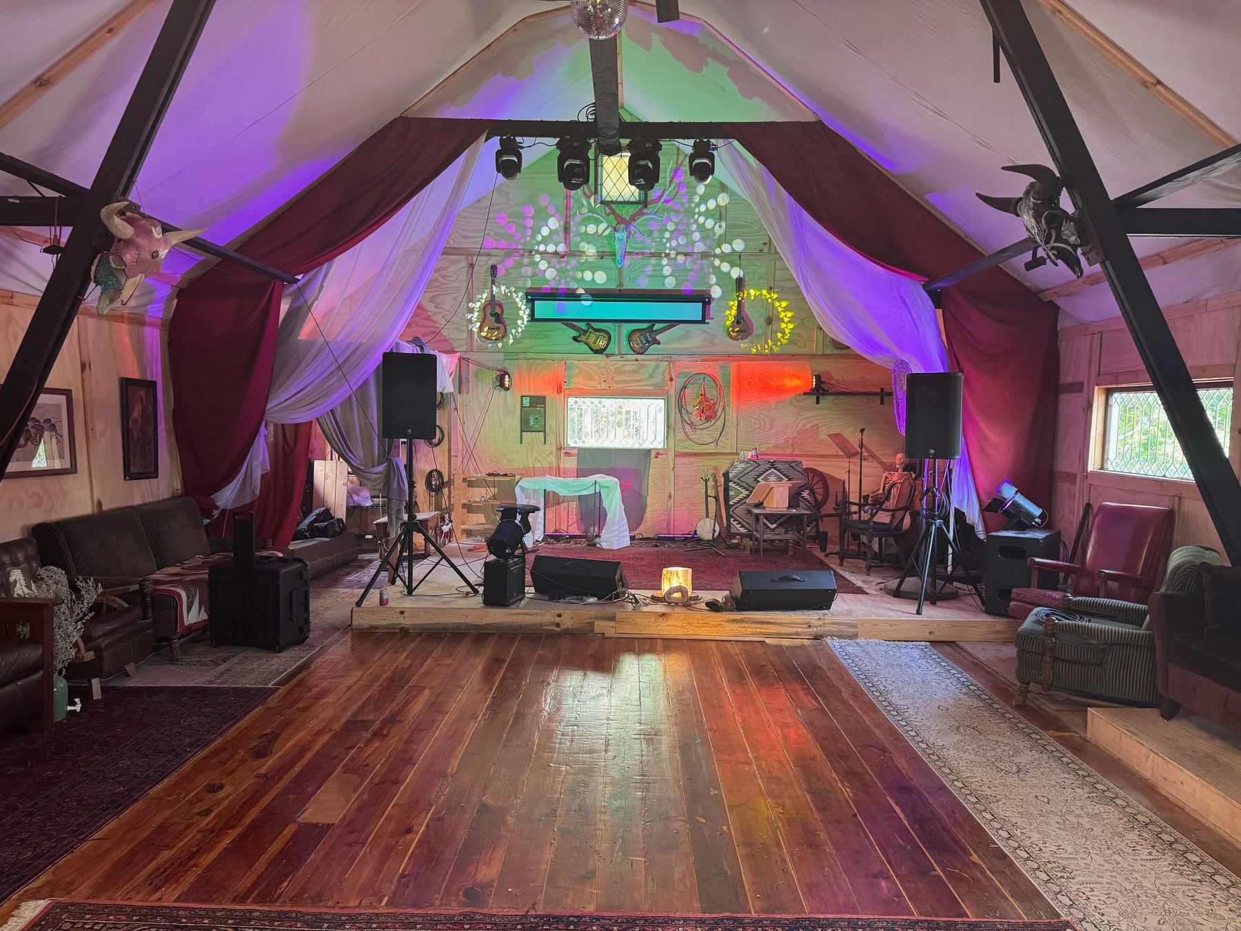 The barn stage room with lounge seating